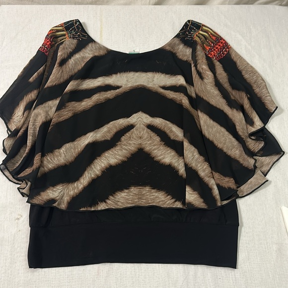 Colorful Patterned Women's Top - Picture 4 of 6